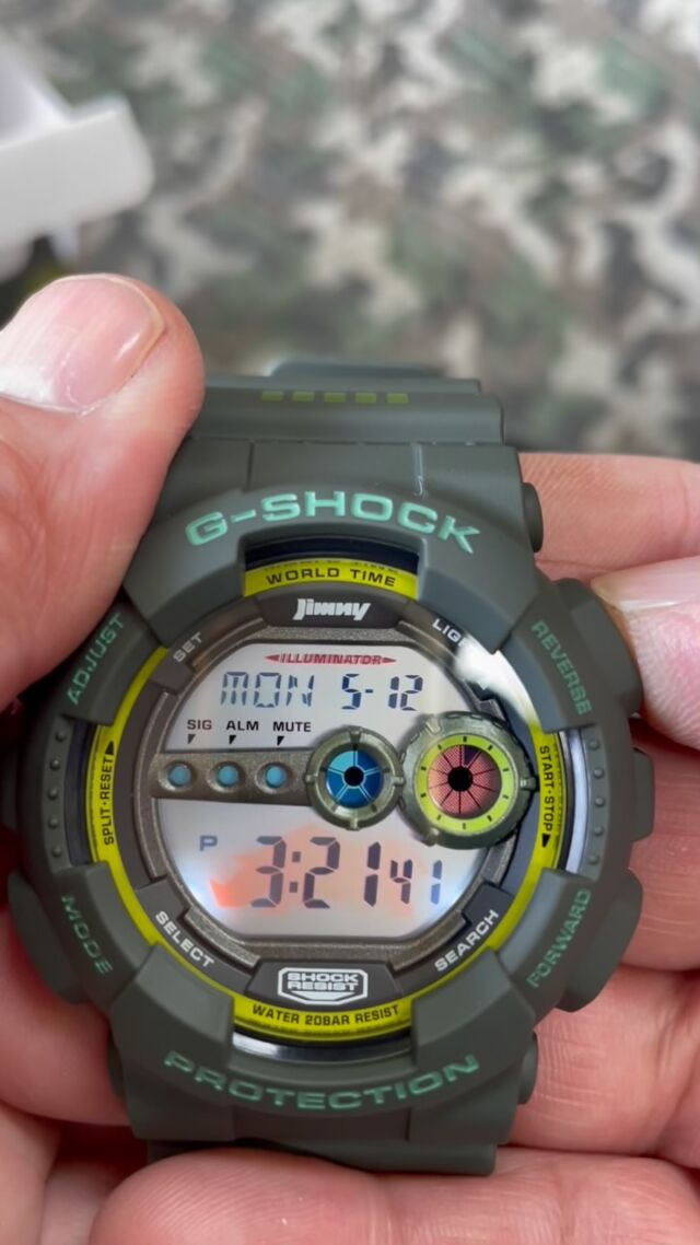 限定販売の
ジムニー×G-SHOCK
GD-100コラボウォッチ サードエディション
開封✨  #ジムニー 
#ジムニーライフ 
#GSHOCK 
#限定モデル 
#ジムニーコラボ 
#スズキ 
#アウトドアギア 
#jimny 
#gshock限定